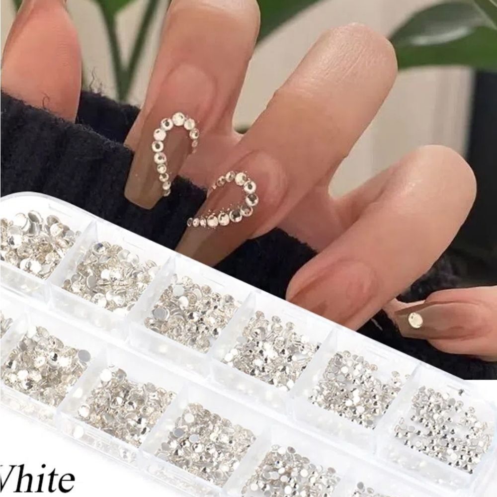 Nail Art Rhinestones 1