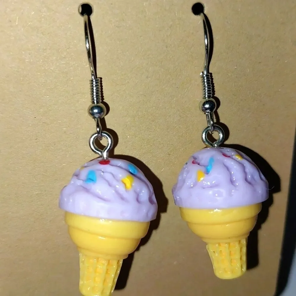 Hand crafted ice cream earrings - Picture 4 of 5