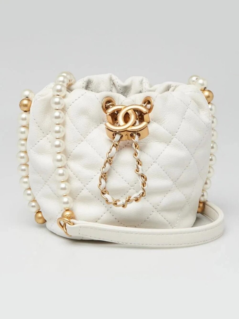 Chanel White Quilted Leather Mini About Pearls Drawstring Bucket Bag - Picture 2 of 10