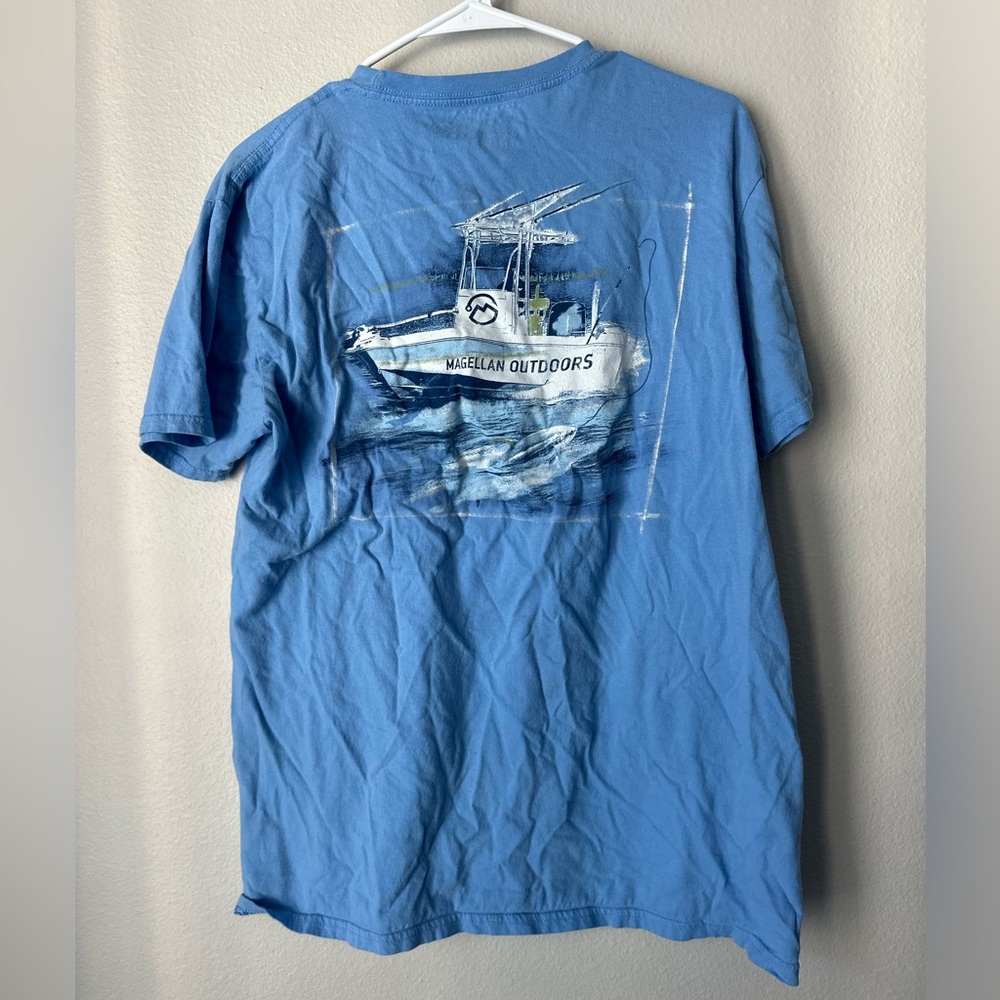 Magellan Outdoors Blue Men's T-shirt size large