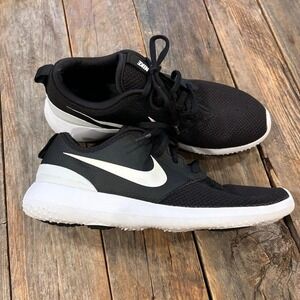 Nike‎ athletic shoes golf shoes