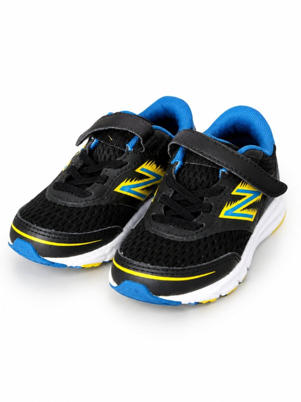 New Balance toddler athletic sneakers in size 4C sporty black, blue velcro