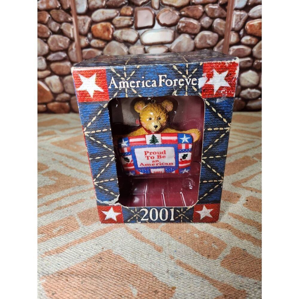Collectibles American Greetings 2001 Proud to be an American Bear Ornament