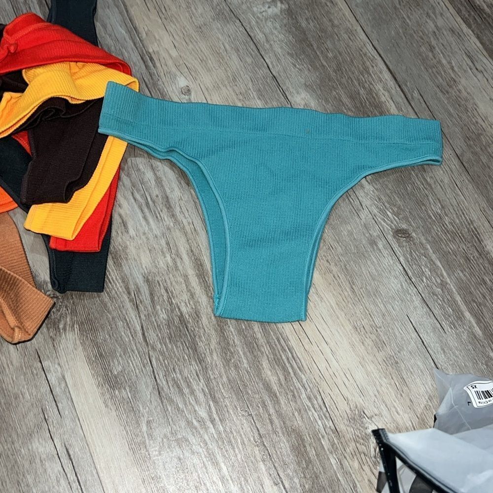 shein thong bundle - Picture 2 of 4