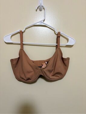 SKIMS Underwire Bra in Cocoa Tan