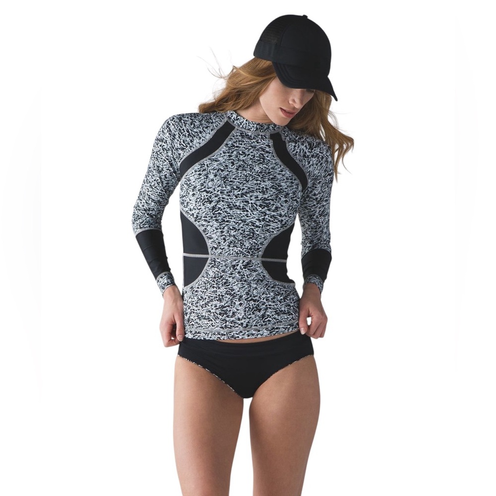 Lululemon – Suns Out Rash Guard – LS Swim Top White Seal Grey Black – Sz. 10