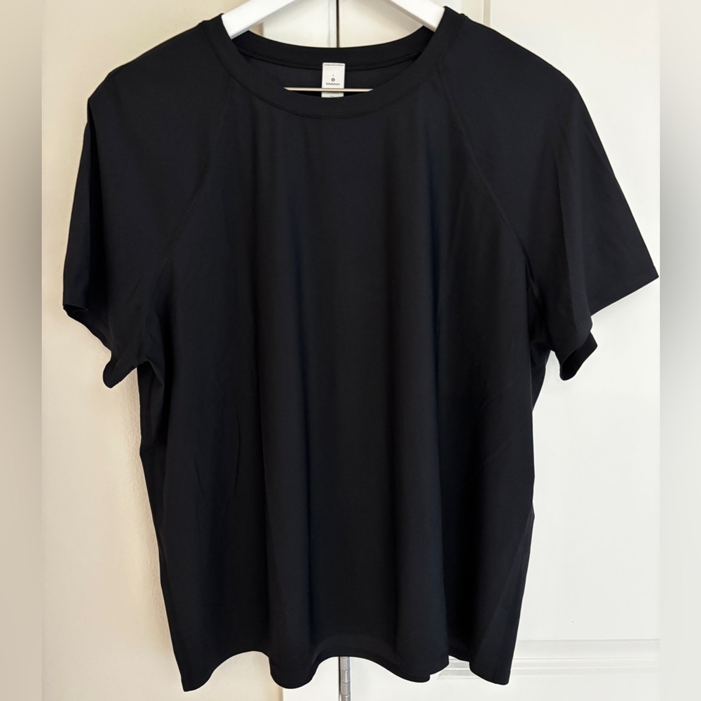 Lululemon Waterside Relaxed Fit UVP Short Sleeve Swim Top Rash Guard Black L