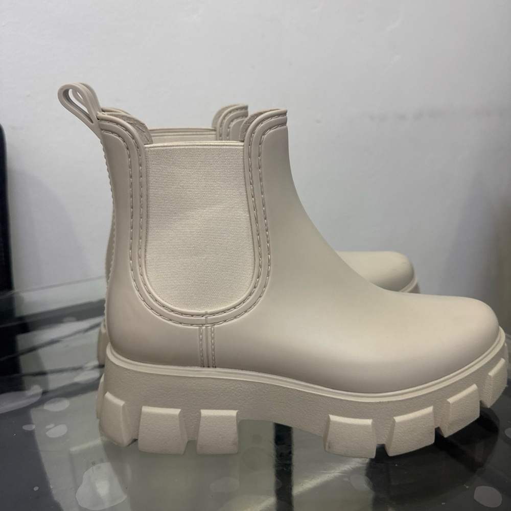 Jeffrey Campbell Off-White Chunky Chelsea Booties
