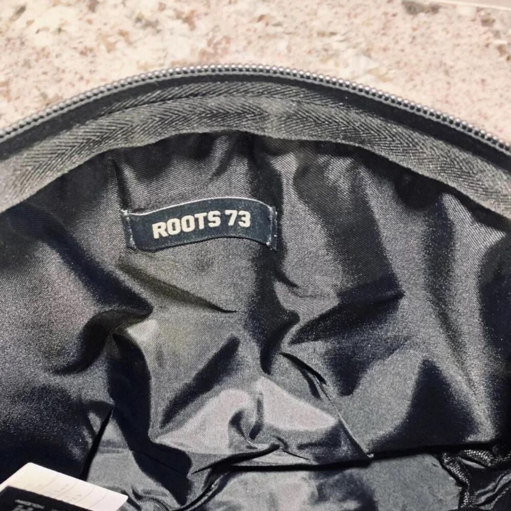Roots Men's Black Bag - Picture 5 of 8