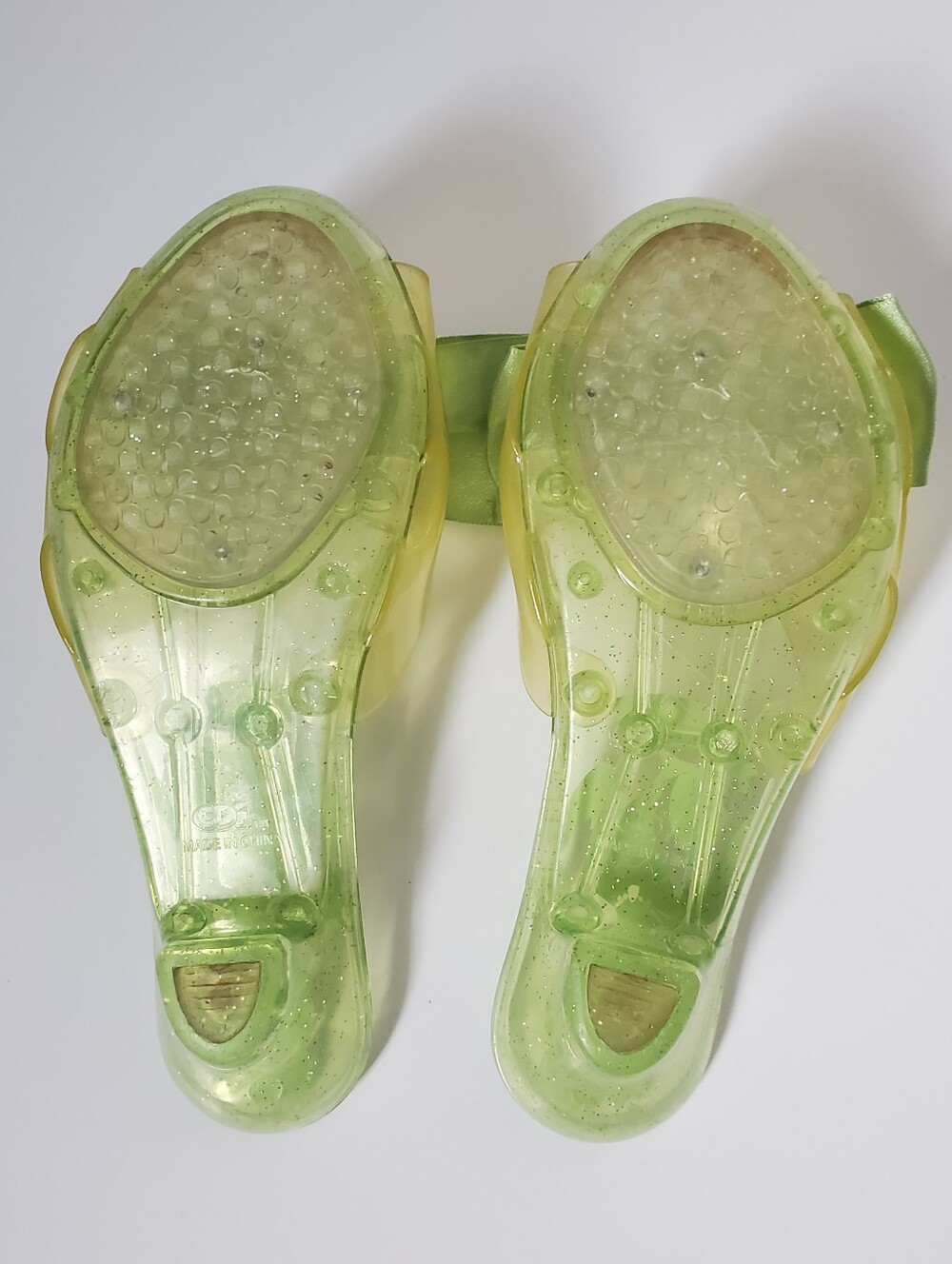 Disney Princess Tiana Green Jelly Kid Dress Up Heels with Bow and Medallion - Picture 5 of 5