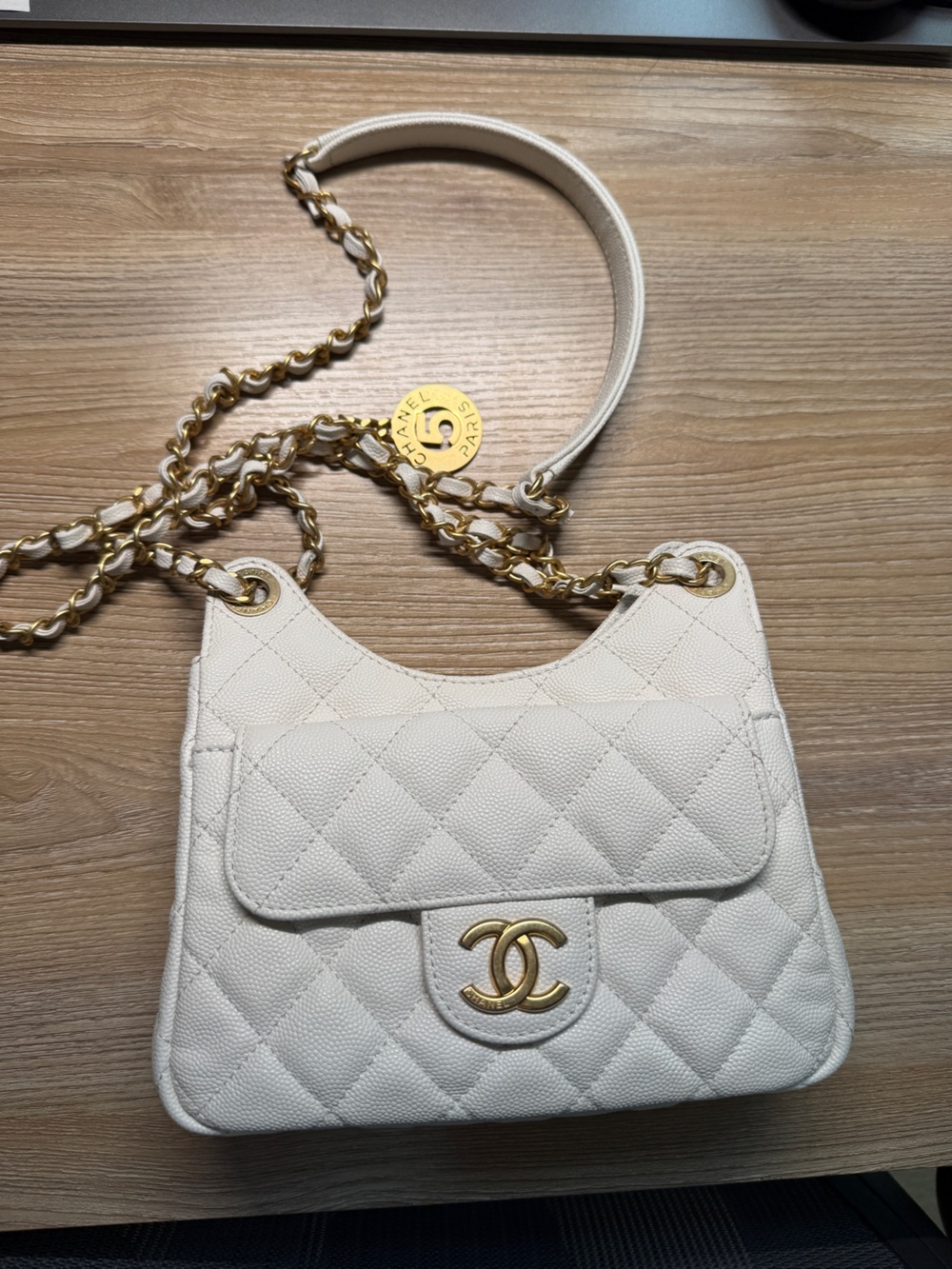 CHANEL Ivory Quilted Caviar Leather Shoulder Bag with Gold Chain
