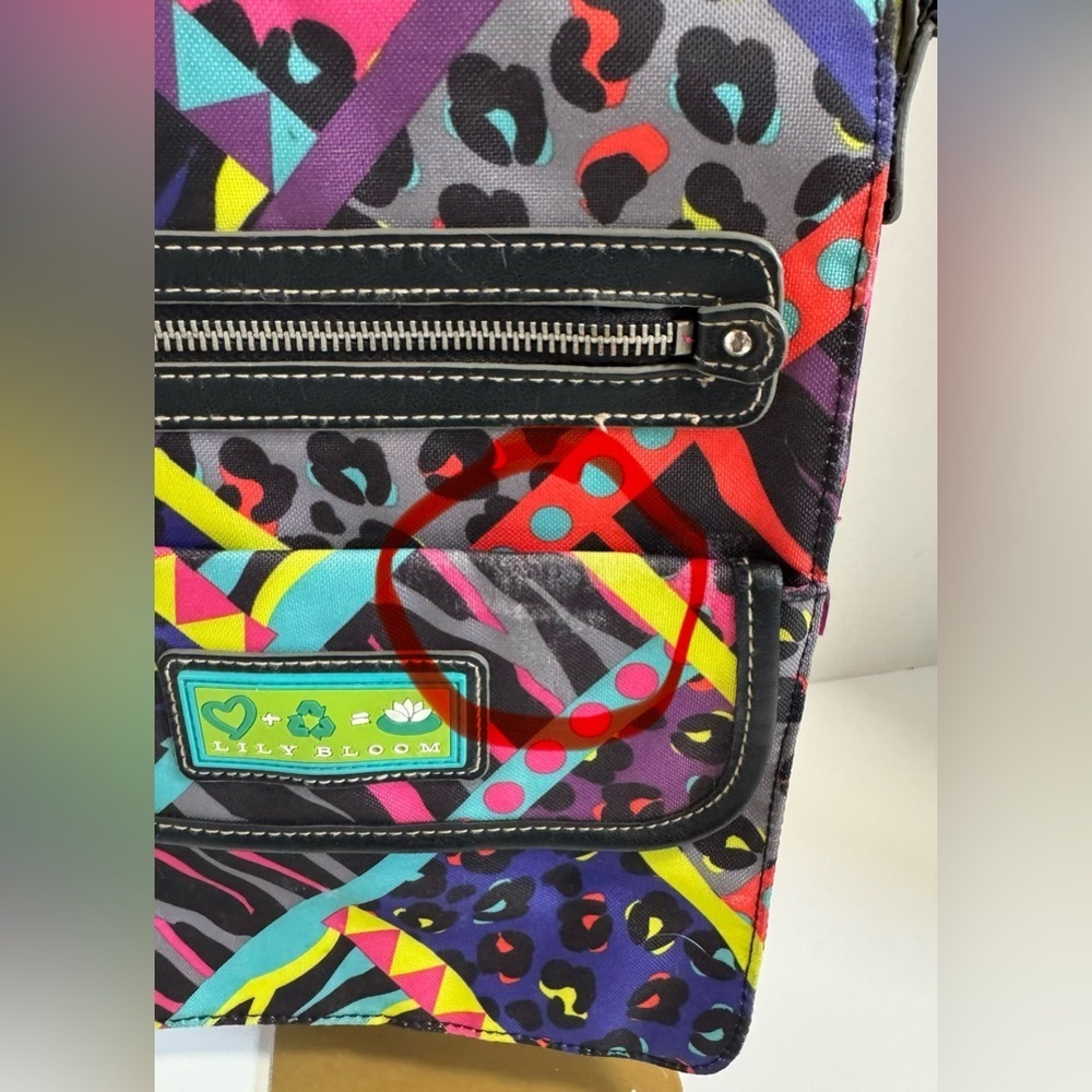 Lily Bloom crossbody Messanger bag/purse - Picture 8 of 12
