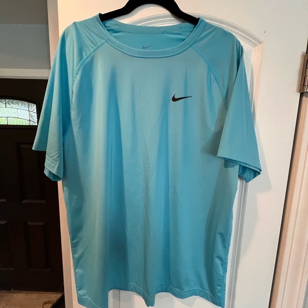 Nike Dri-Fit Top - Large
