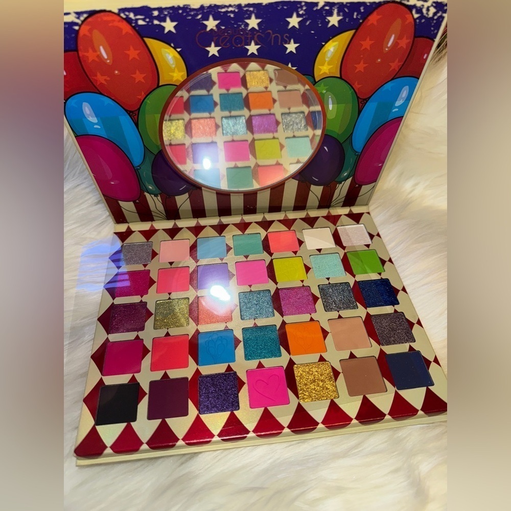 Beauty Creation-  Remi Circus Clown- Eyeshadow Palette - Picture 3 of 4