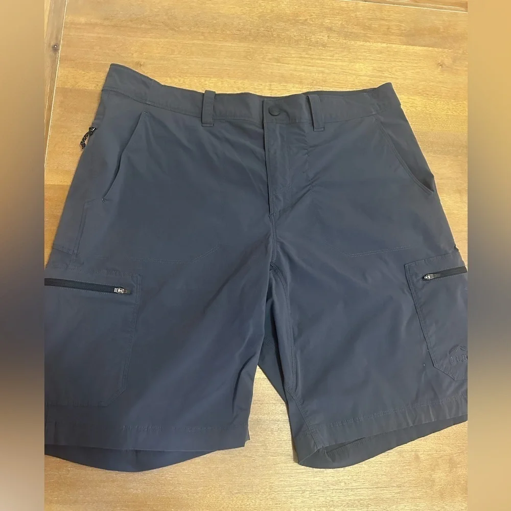 LLBean Men’s Cargo Shorts Size 35 - Picture 1 of 11
