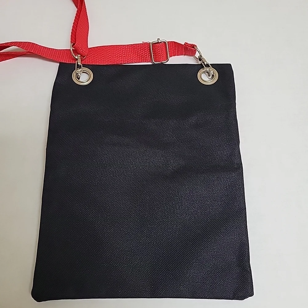 isney‎ Mickey Mouse Crossbody Bag Handbag Mickey Disney Purse 2 Pockets - Picture 2 of 9