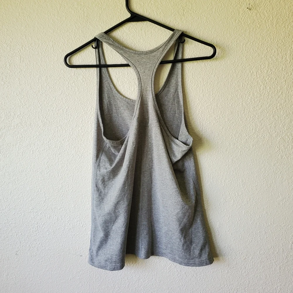 Nike women's Athletic Medium Tee - Picture 4 of 5