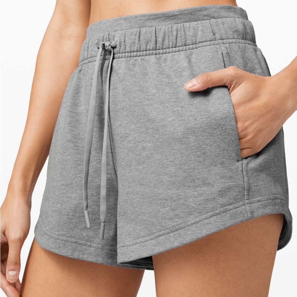 Lululemon Inner Glow Short 3" *Terry
Heathered Core Medium Grey | size 6 - Picture 6 of 9