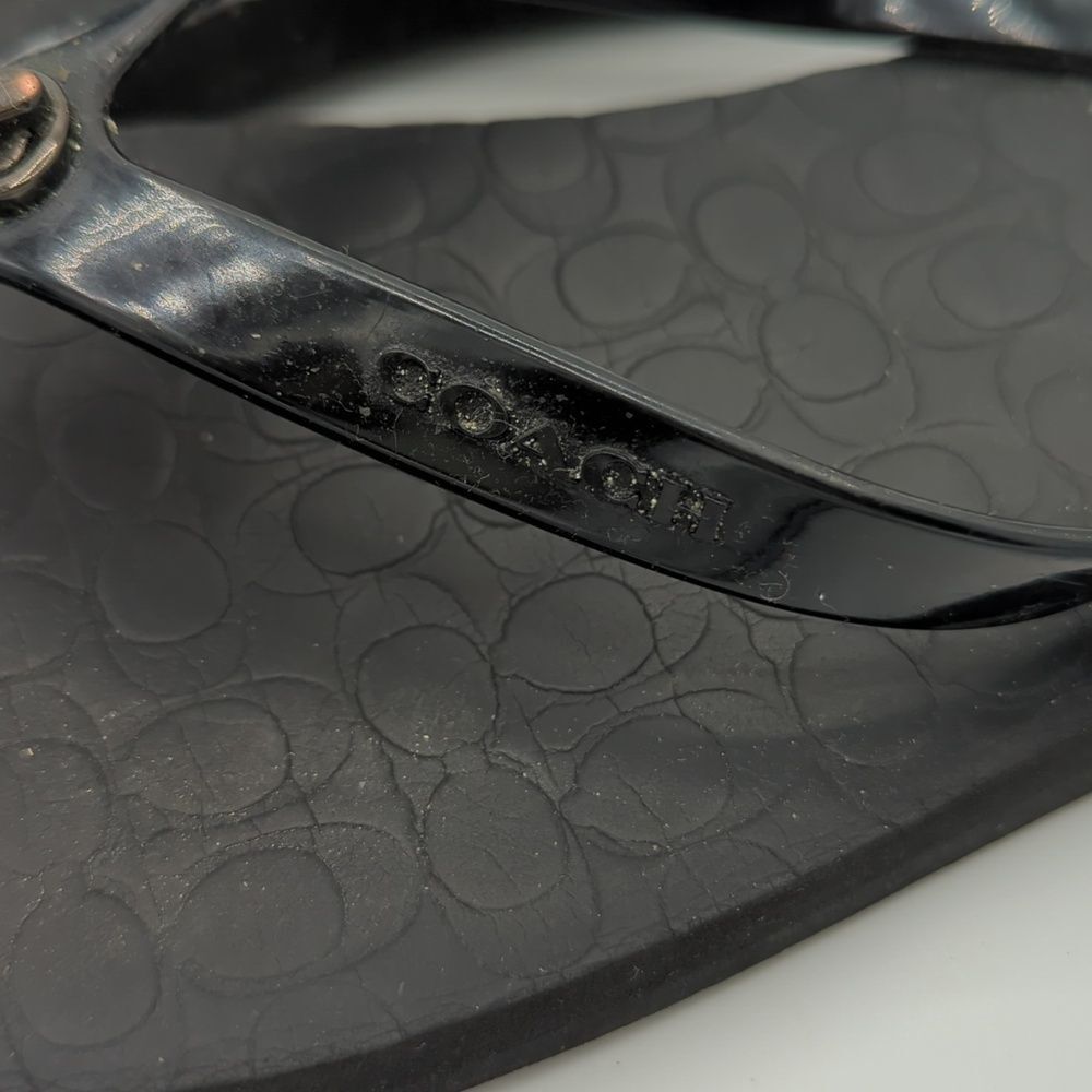 Coach Flip Flop Sandals. - Picture 2 of 5