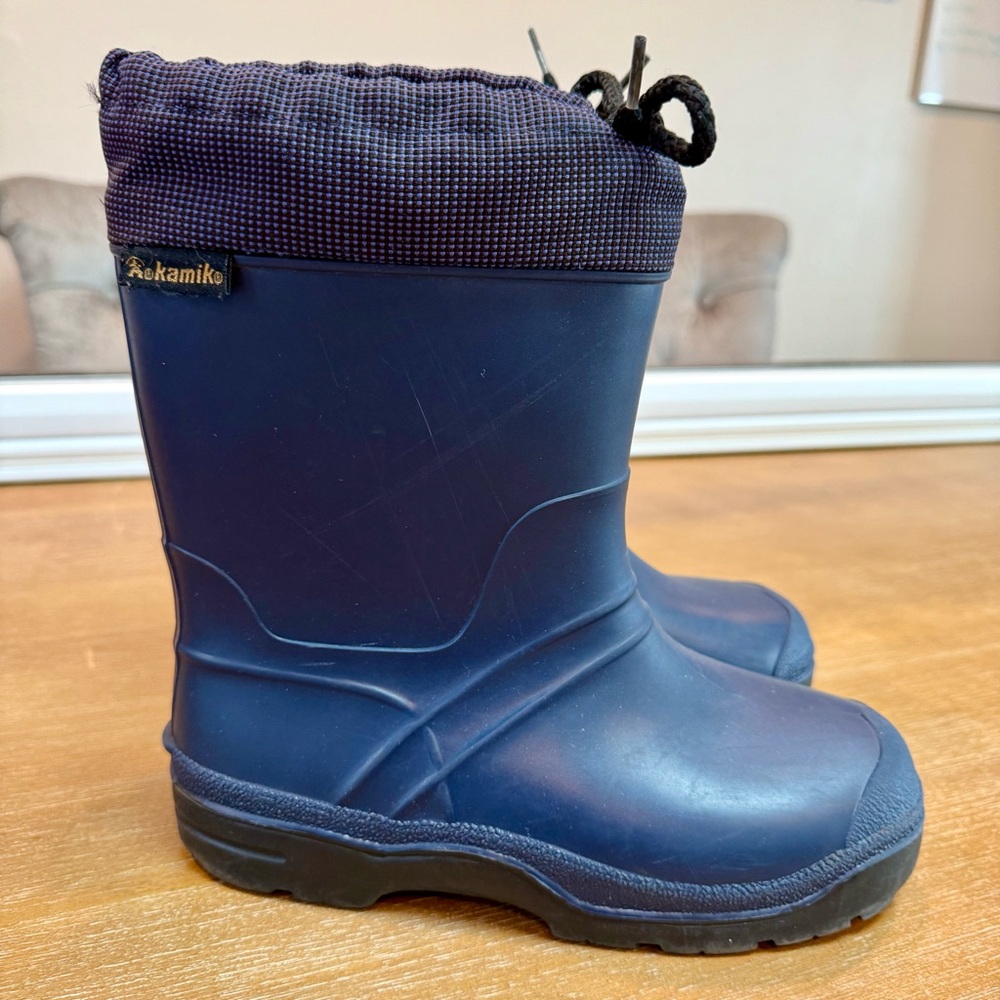 Kamik Youth Snobuster Boot Rubber Insulated Draw String‎ Waterproof Navy Sz 5