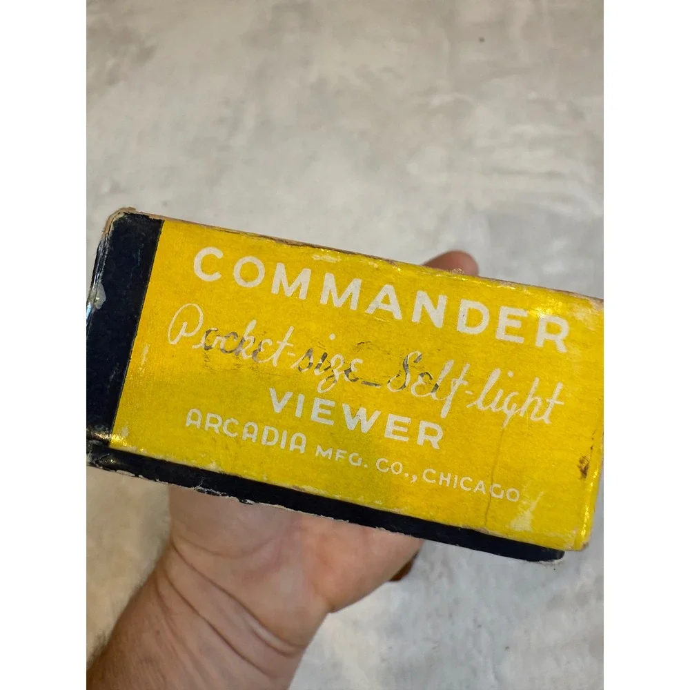 Arcadia Commander Viewer Vintage Pocket Self-Illuminating Slide Viewer Brown Box - Picture 2 of 5