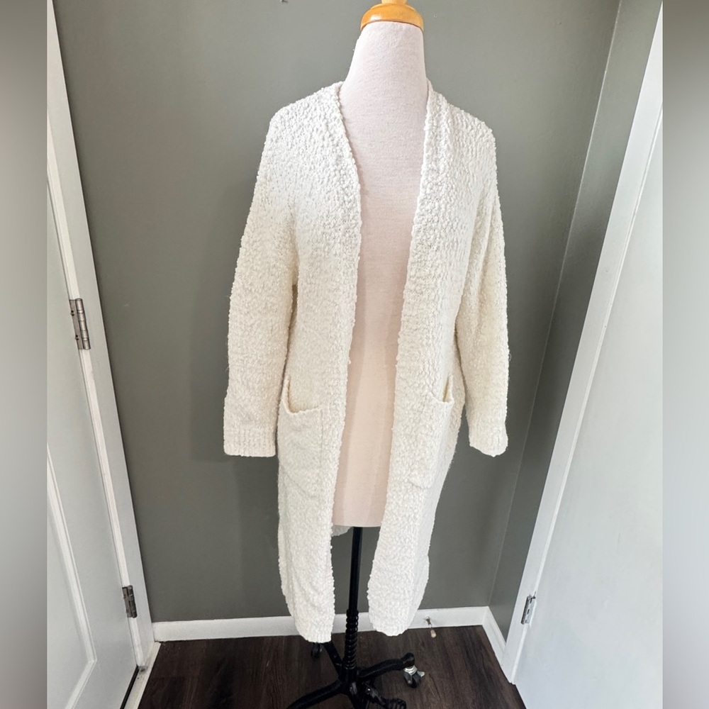 BiBi Ivory Bouclé Open-Front Long Cardigan. Super soft. Front pockets Sz L