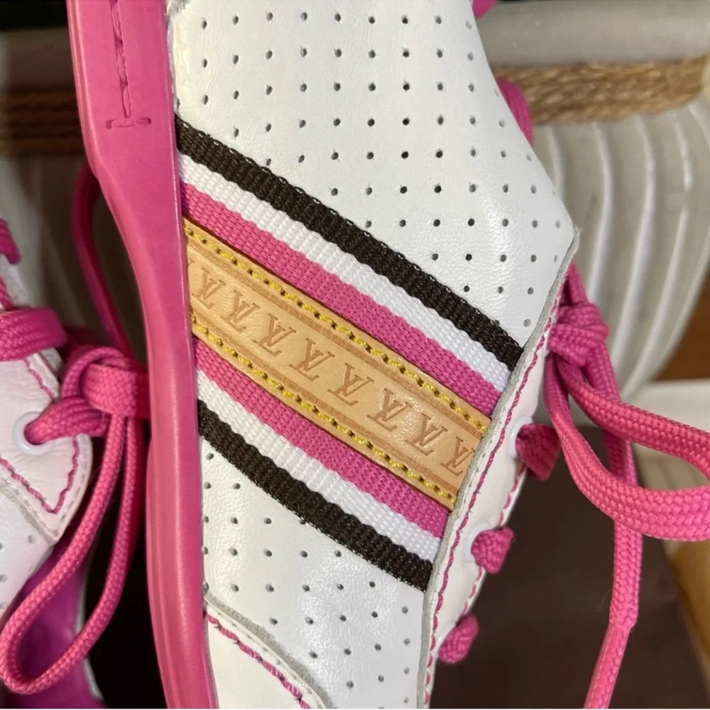 Louis Vuitton Girls Sneakers Size 29 Italy - Picture 4 of 17