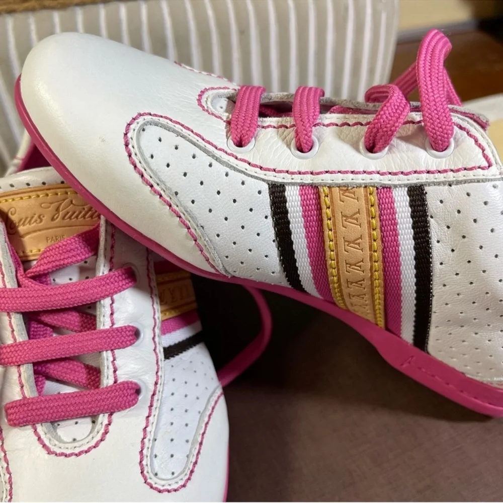 Louis Vuitton Girls Sneakers Size 29 Italy - Picture 13 of 17