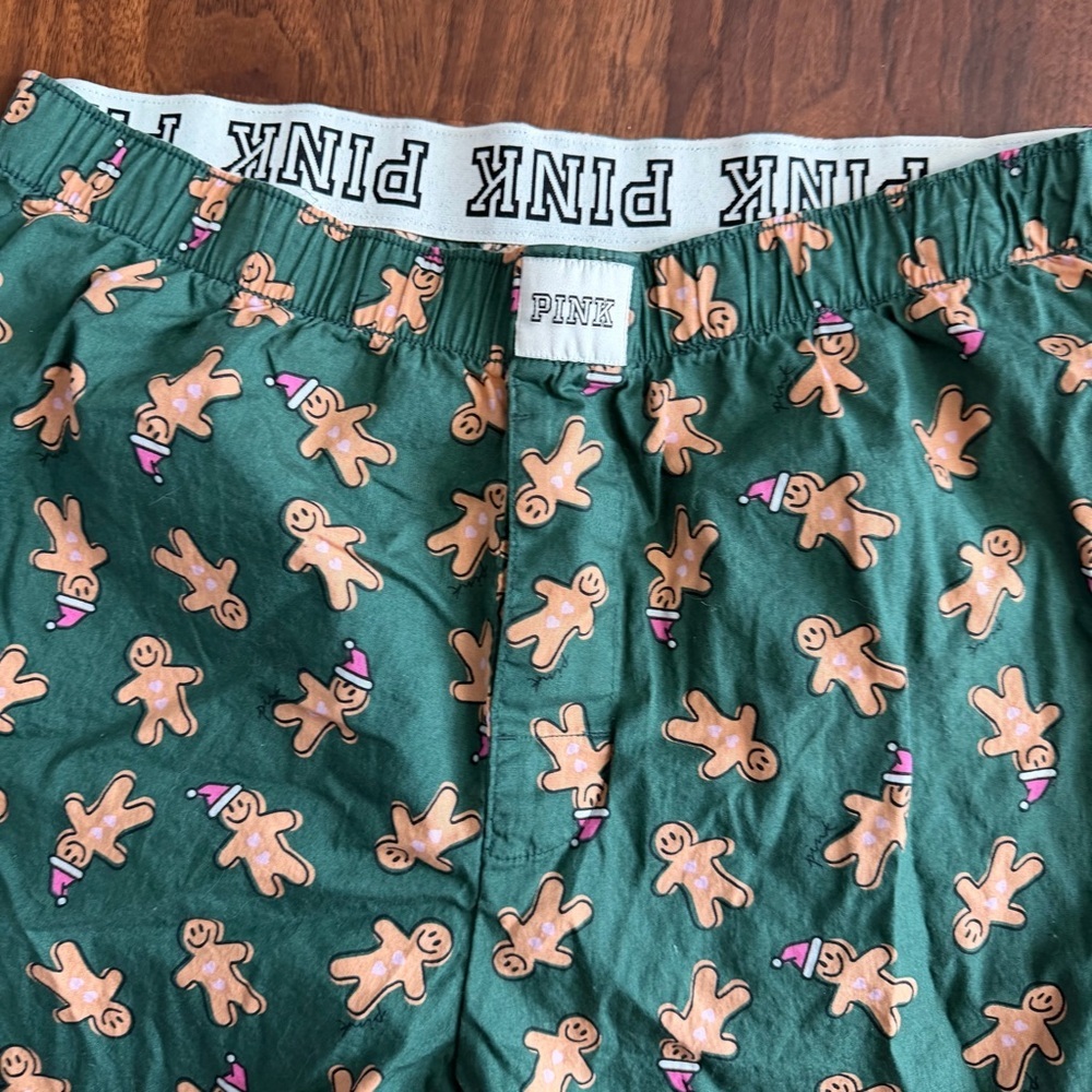 PINK Victoria's Secret Gingerbread Lounge Sleep Shorts - Picture 4 of 7