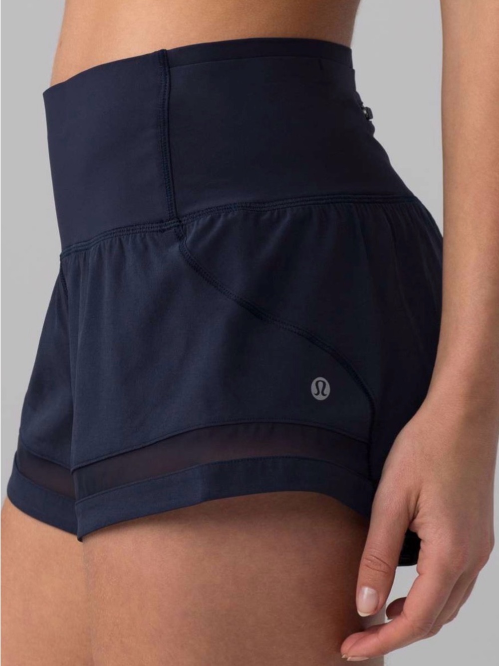 Lululemon Black Pace Perfect Shorts - size 4 - Picture 9 of 9