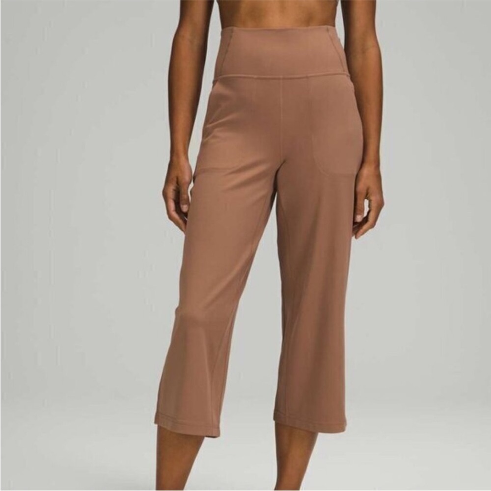 Lululemon Athletica Brown Cropped Capris