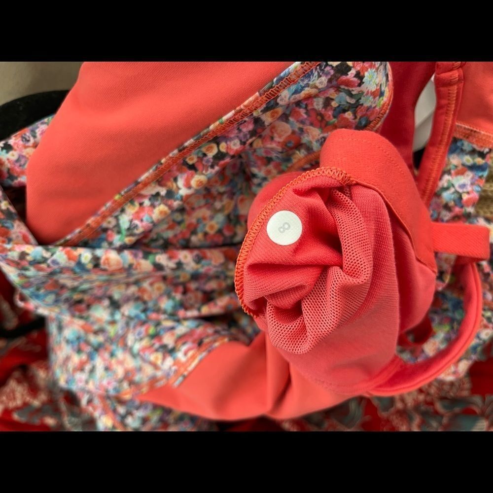 Rare Lululemon “Mesh With Me Tank” Floral Tank - Picture 7 of 8