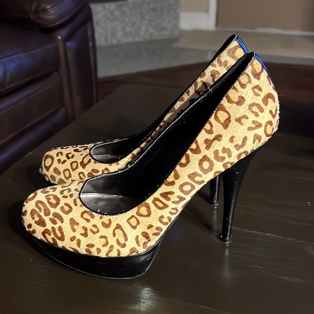 Baker’s Victoria Calf Hair Leopard Print Platform Pumps Size 8 - Picture 4 of 9