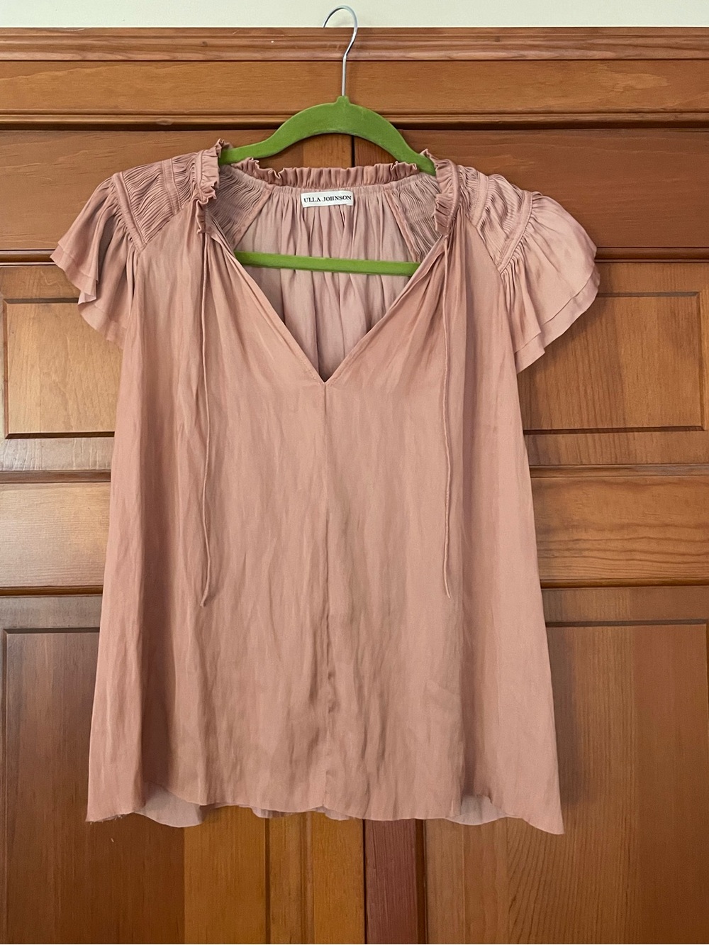 Ulla Johnson ren smocked shoulder top in dusty rose satin