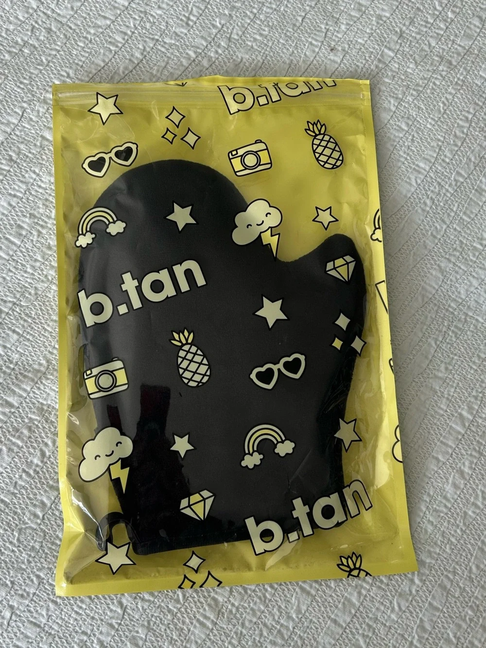 b.tan Black Tanning Mitt - Picture 2 of 5