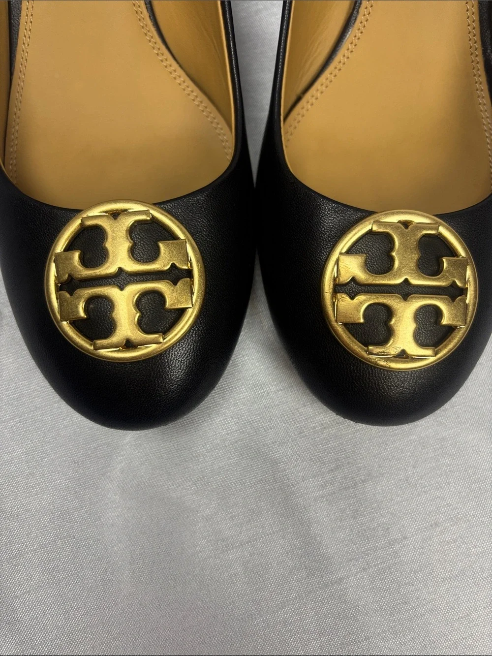 Tory Burch Black Leather Wedges with Gold Logo Emblem - Picture 3 of 11