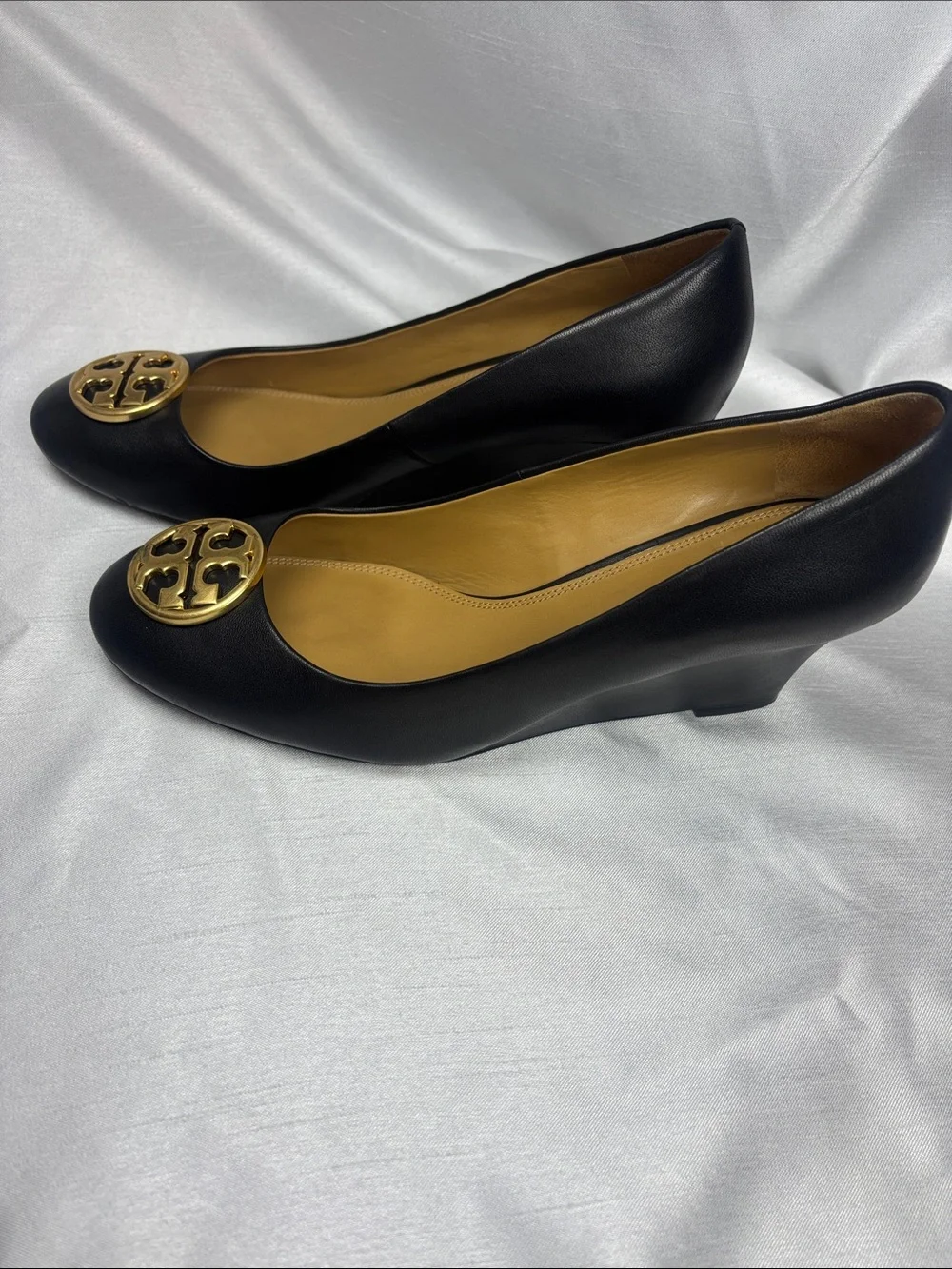 Tory Burch Black Leather Wedges with Gold Logo Emblem - Picture 4 of 11