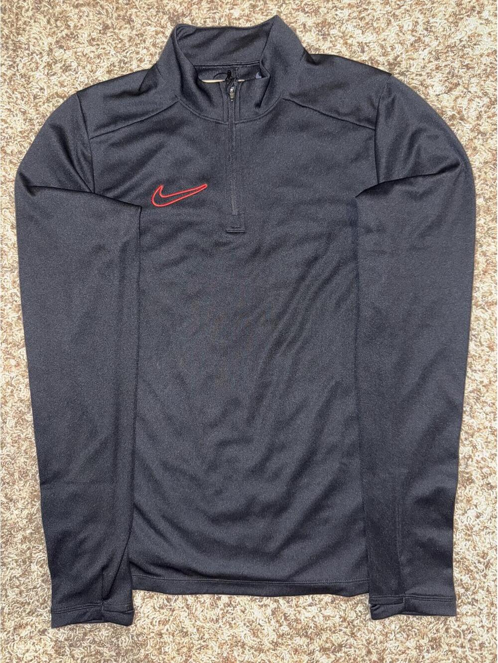 Nike Academy Men's Dri-FIT Soccer Drill Top Sample