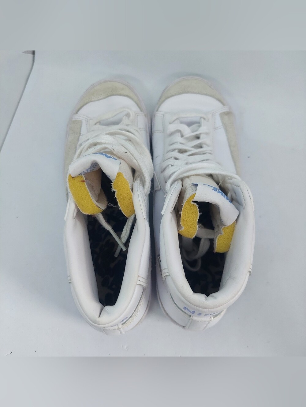 Nike Blazer '77 SE Mid Sisterhood Sneakers White Shoes Sport Womens Size 8.5 - Picture 5 of 16