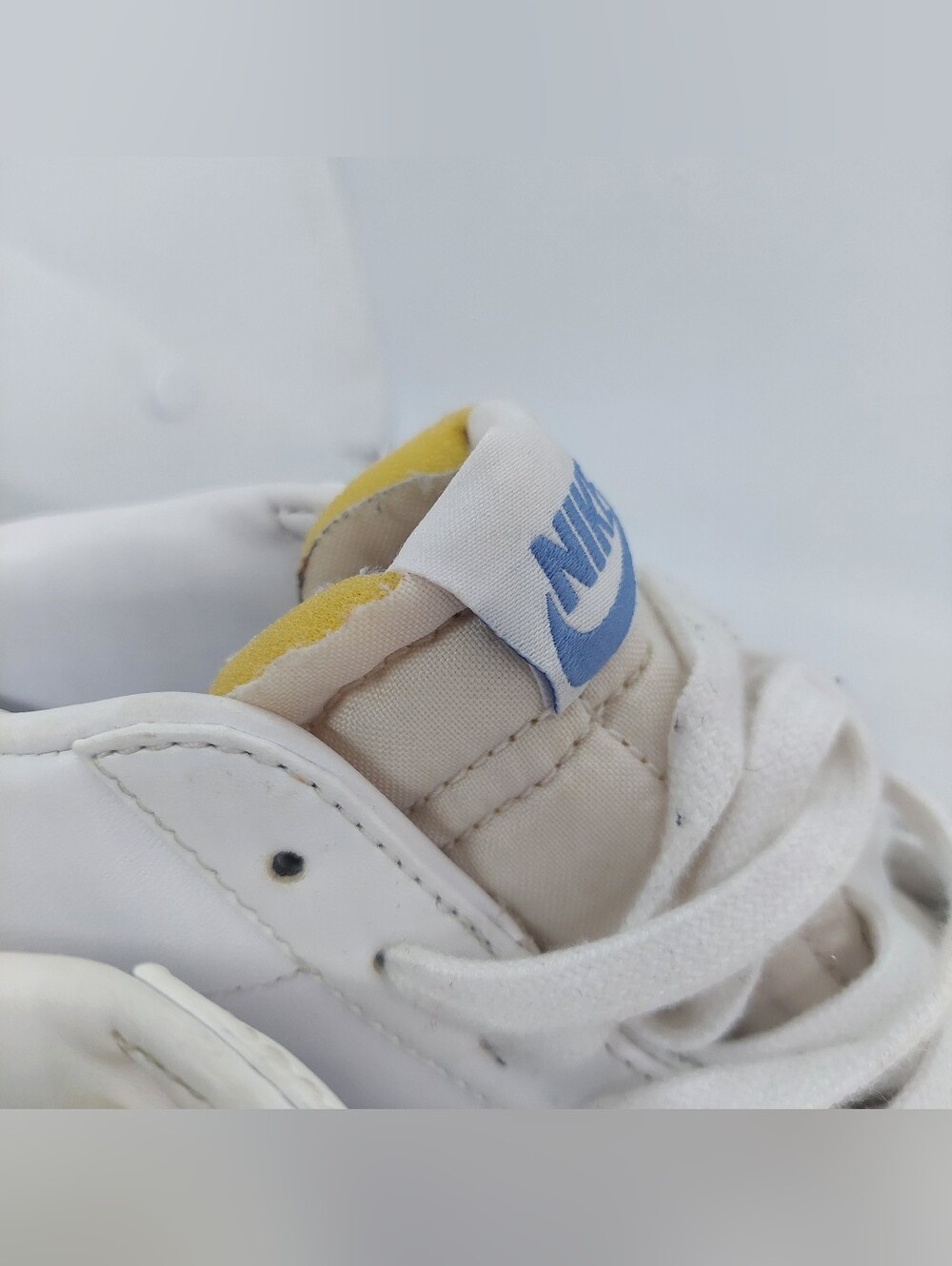Nike Blazer '77 SE Mid Sisterhood Sneakers White Shoes Sport Womens Size 8.5 - Picture 14 of 16