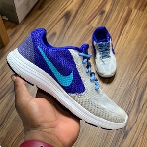 Nike Revolution 3 WMNS