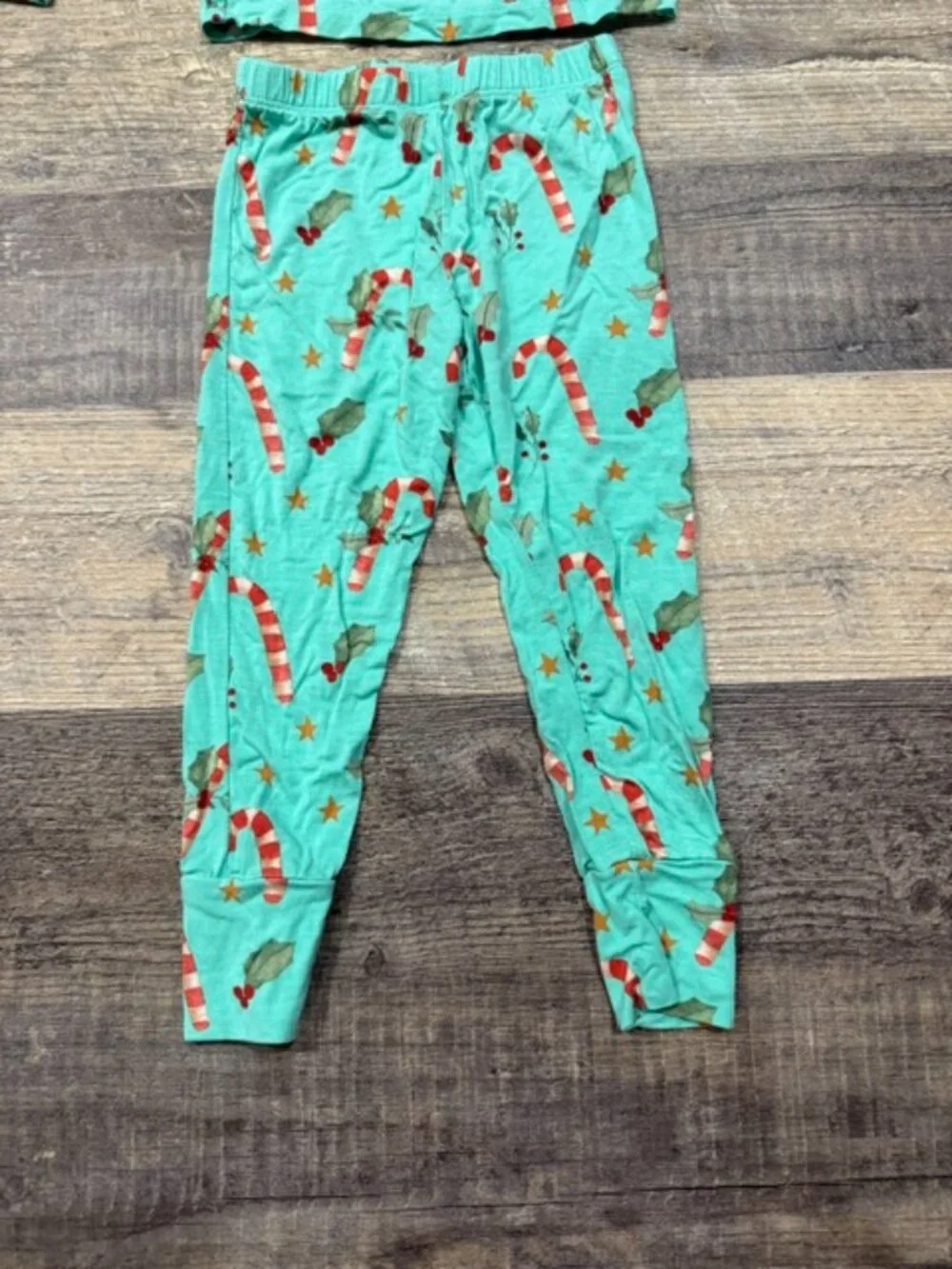 Posh Peanut 2T Pajamas Candy Cane Print - Picture 3 of 6