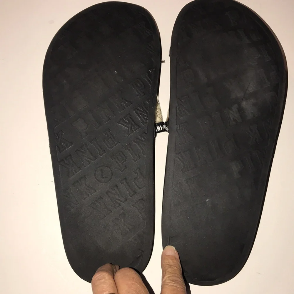 Women’s VS PINK Slides - Picture 7 of 8