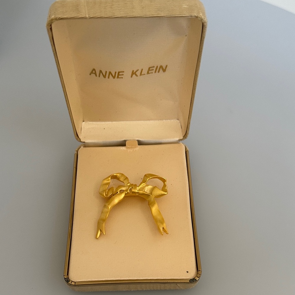 Vintage Anne Klein Gold Ribbon Bow Brooch
