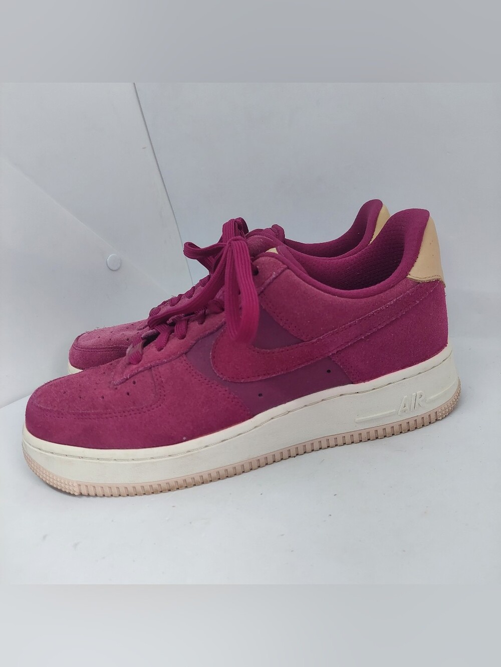 Nike Air Force 1 Premium Sneakers True Berry Womens Size 7.5 Sport Casual Shoes