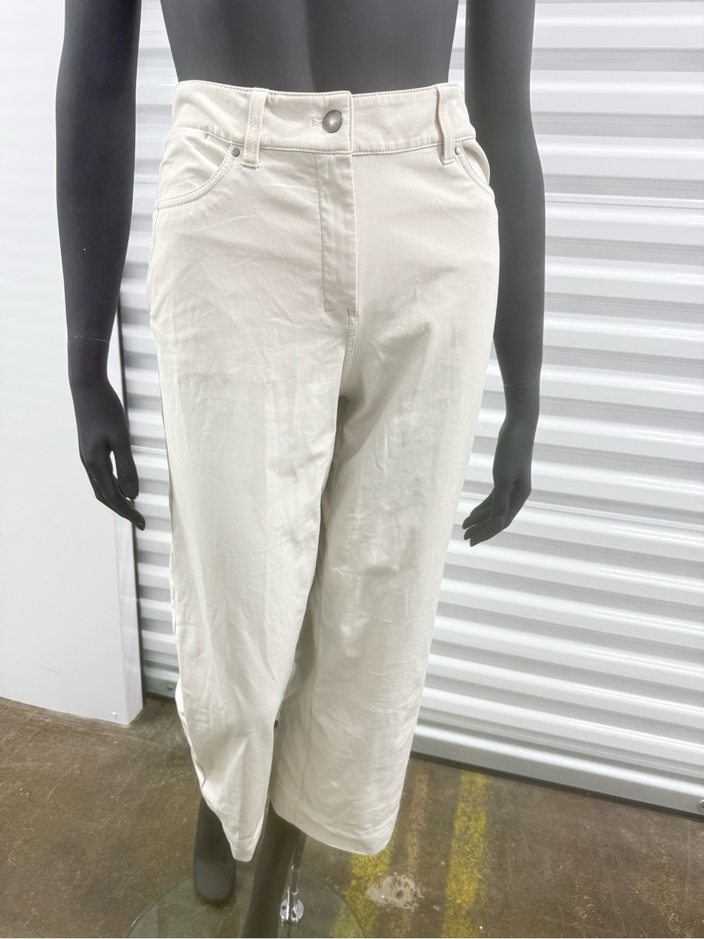 USED Lululemon Cargo Pants
