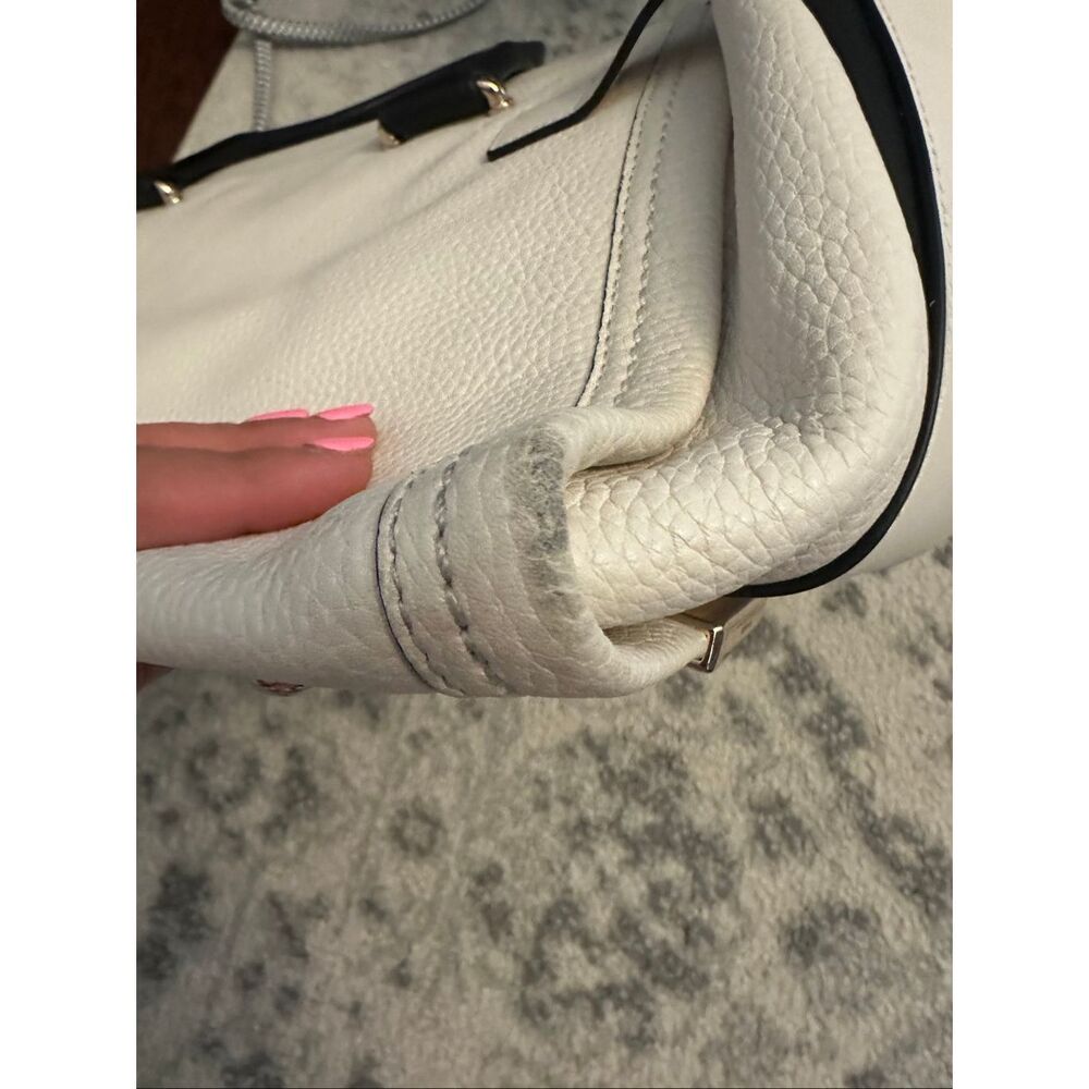 Coach Chelsea Tote - Picture 13 of 15