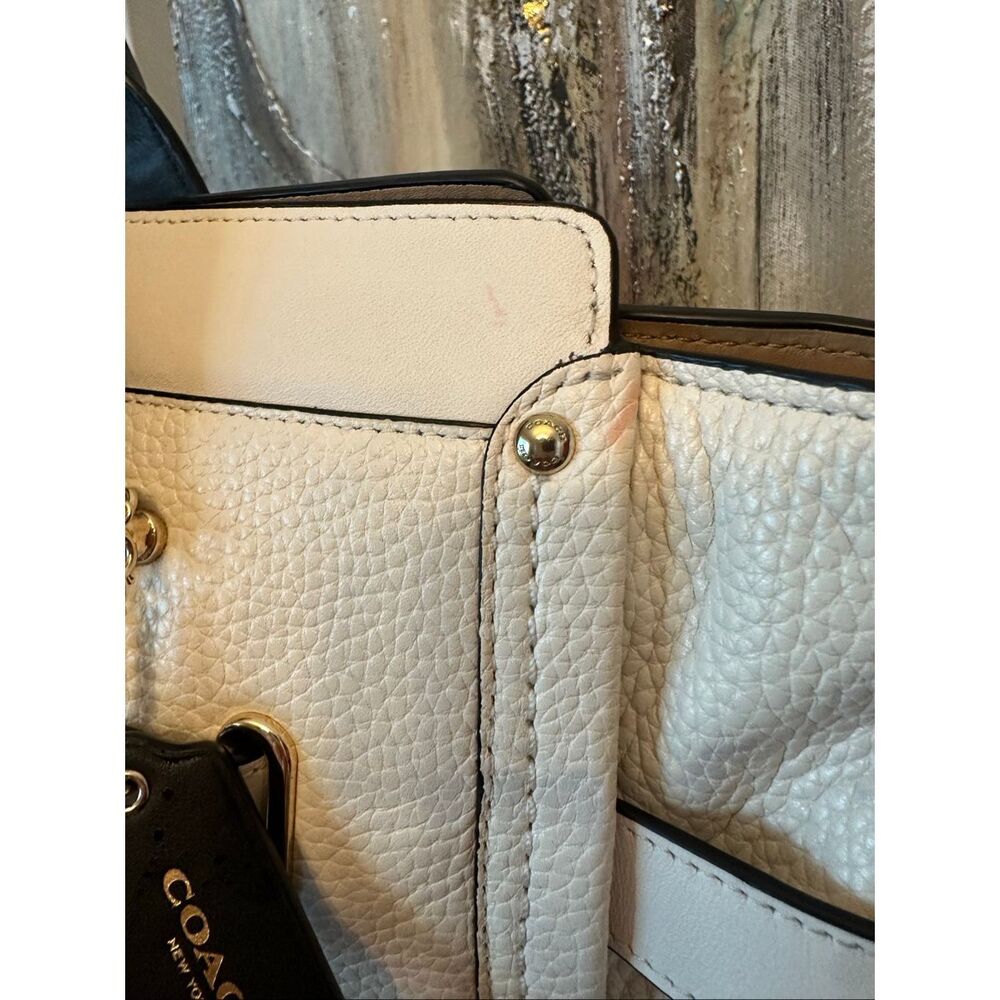 Coach Chelsea Tote - Picture 8 of 15