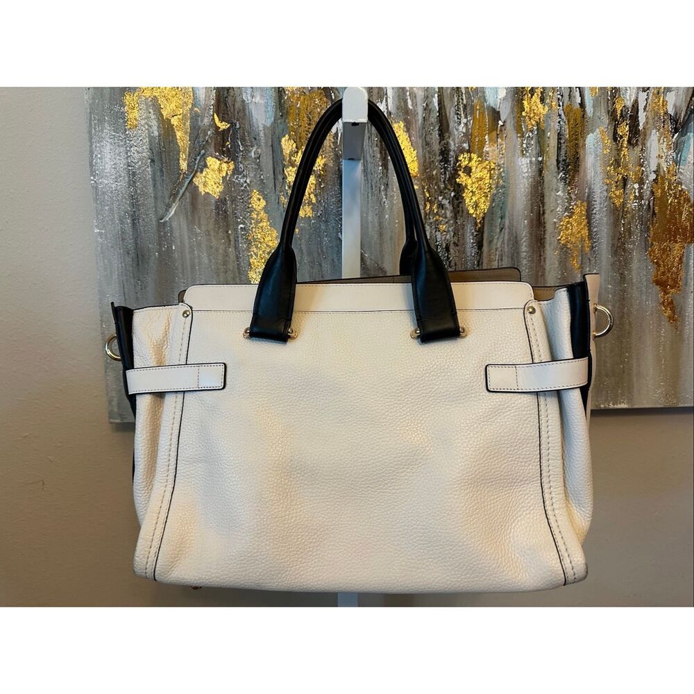 Coach Chelsea Tote - Picture 3 of 15