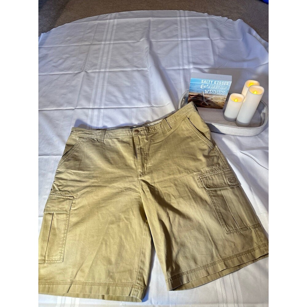 Izod Cargo Shorts Size 40